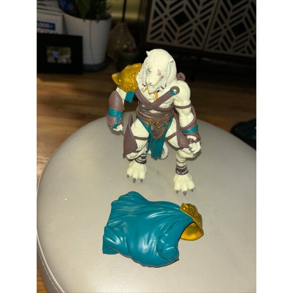 Funko Magic:The Gathering Legacy Action Figures Ajani Goldmane 7” Vinyl No Staff - Picture 5 of 7
